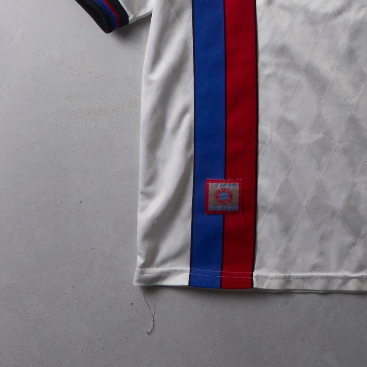 Vintage Bayern Munchen Adidas Jersey bottom Left product photo