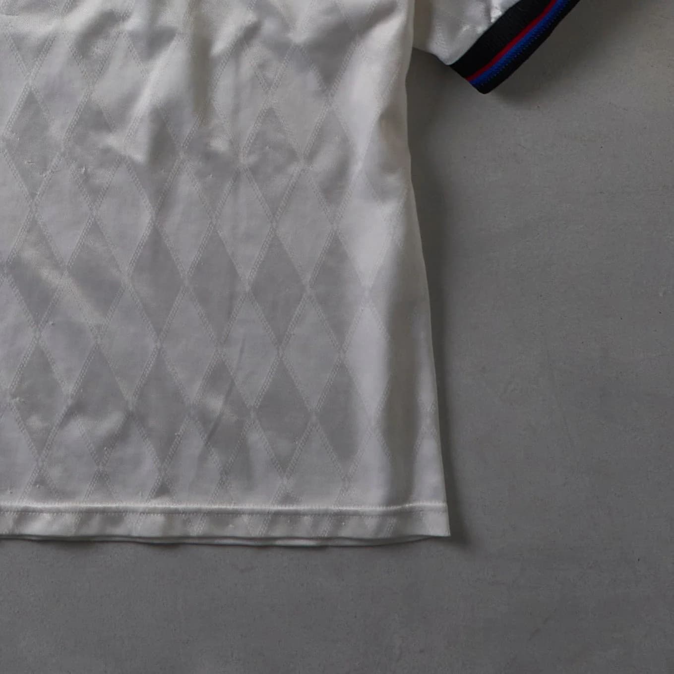 Vintage Bayern Munchen Adidas Jersey bottom Right product photo